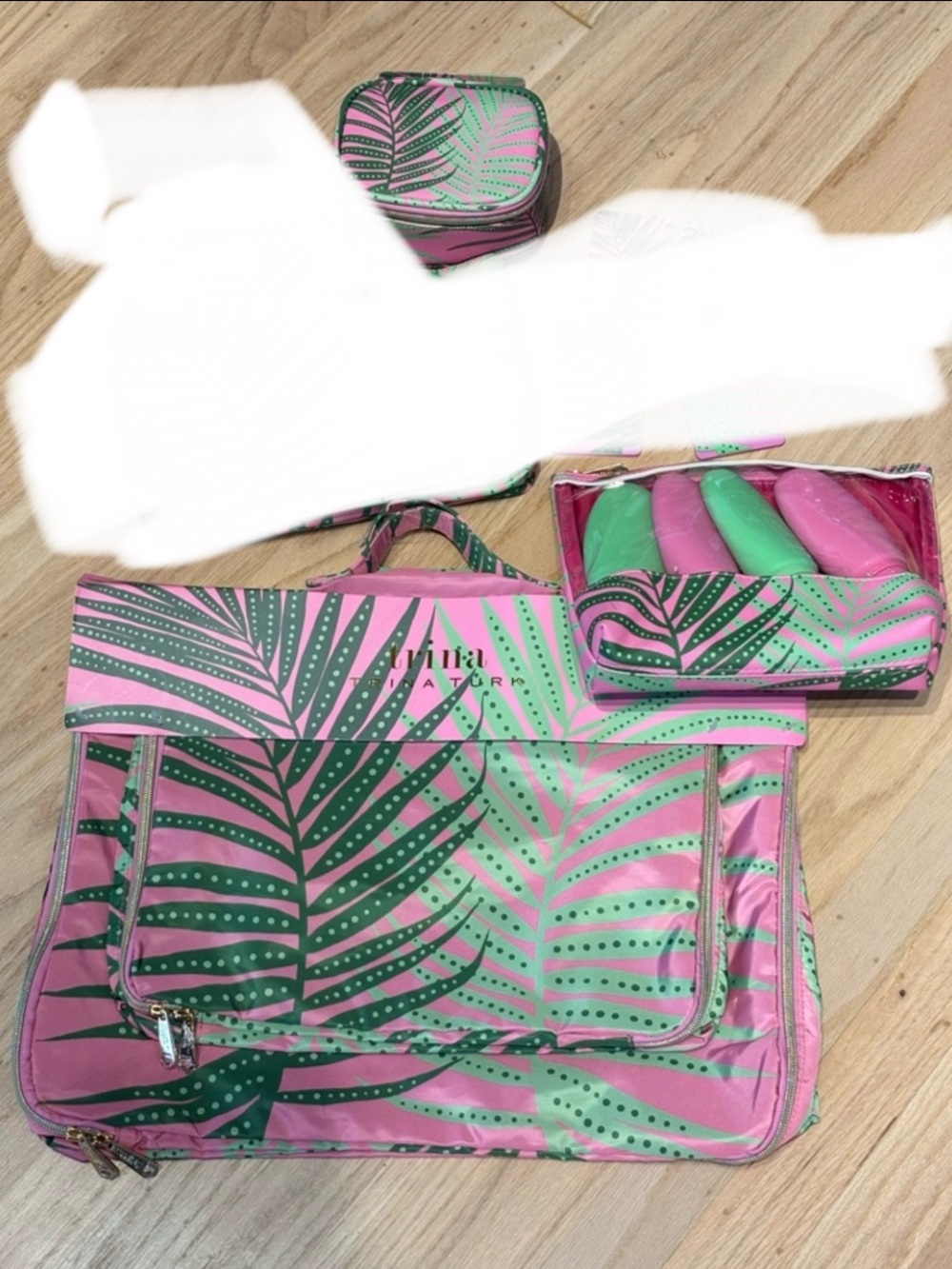 NWT Trina Turk Tropical Pink and Green Leaf Print Bag Set of 3